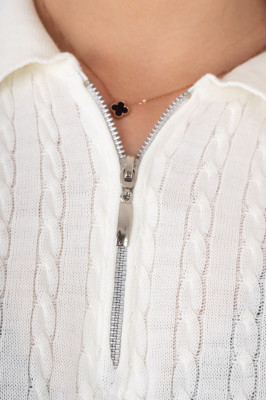 Светр жіночий